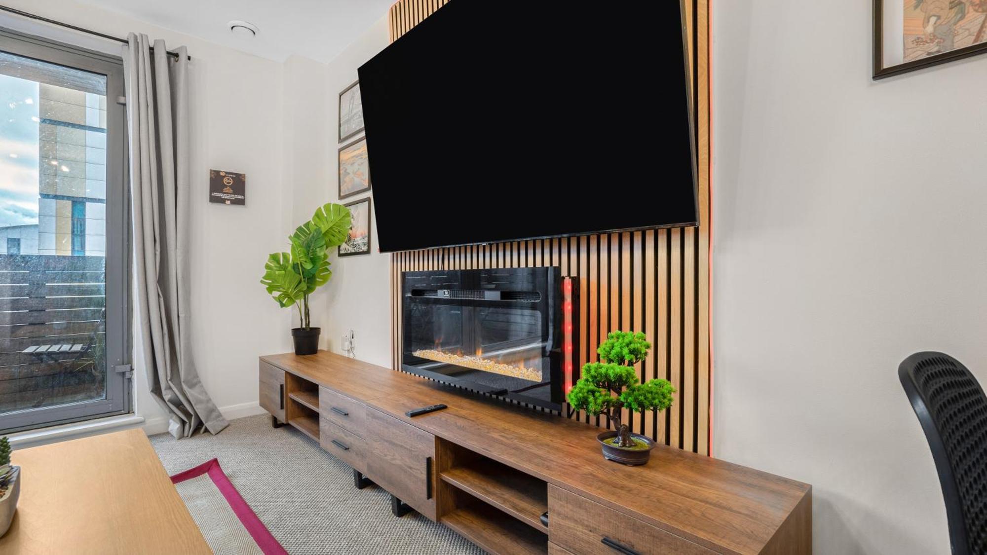 Japanese Suite 2Bed 2Bath, Free Park, Netfix, 75 Inch Tv, Games - City Centre- Maihom Birmingham Eksteriør bilde